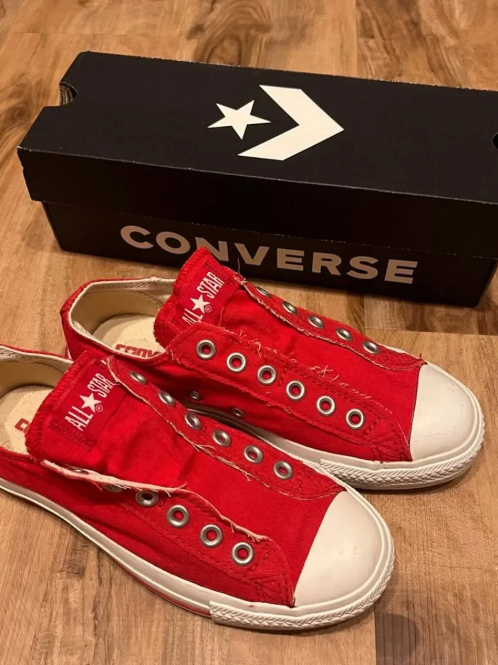 Converse Unisex Canvas Laceless Slip On Sneakers (M5/W7)